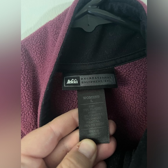 REI Women’s Vintage Zip Up Vest Purple and Black Size Large - Picture 3 of 4